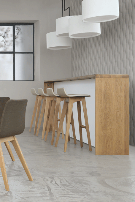 zeitraummoebel-barhocker-morphbar-massivholz-02-455x680