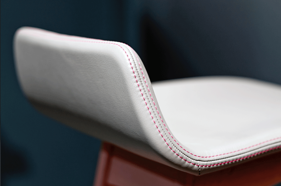 zeitraummoebel-barhocker-morphbar-massivholz-06-920x610