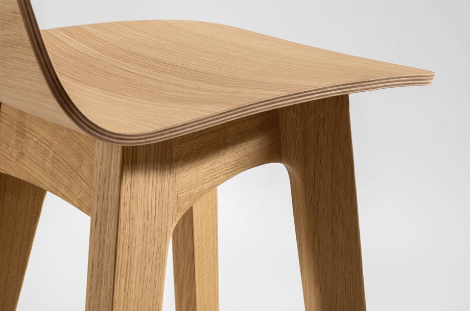 zeitraummoebel-barhocker-morphbar-massivholz-11-920x610