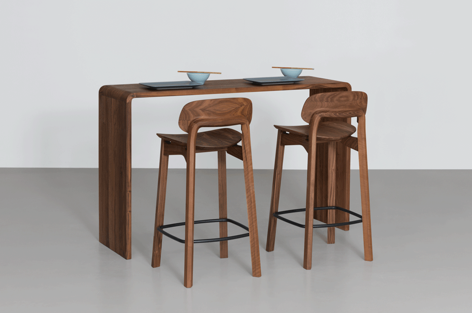 zeitraummoebel-barhocker-nonotobar-massivholz-13-920x610