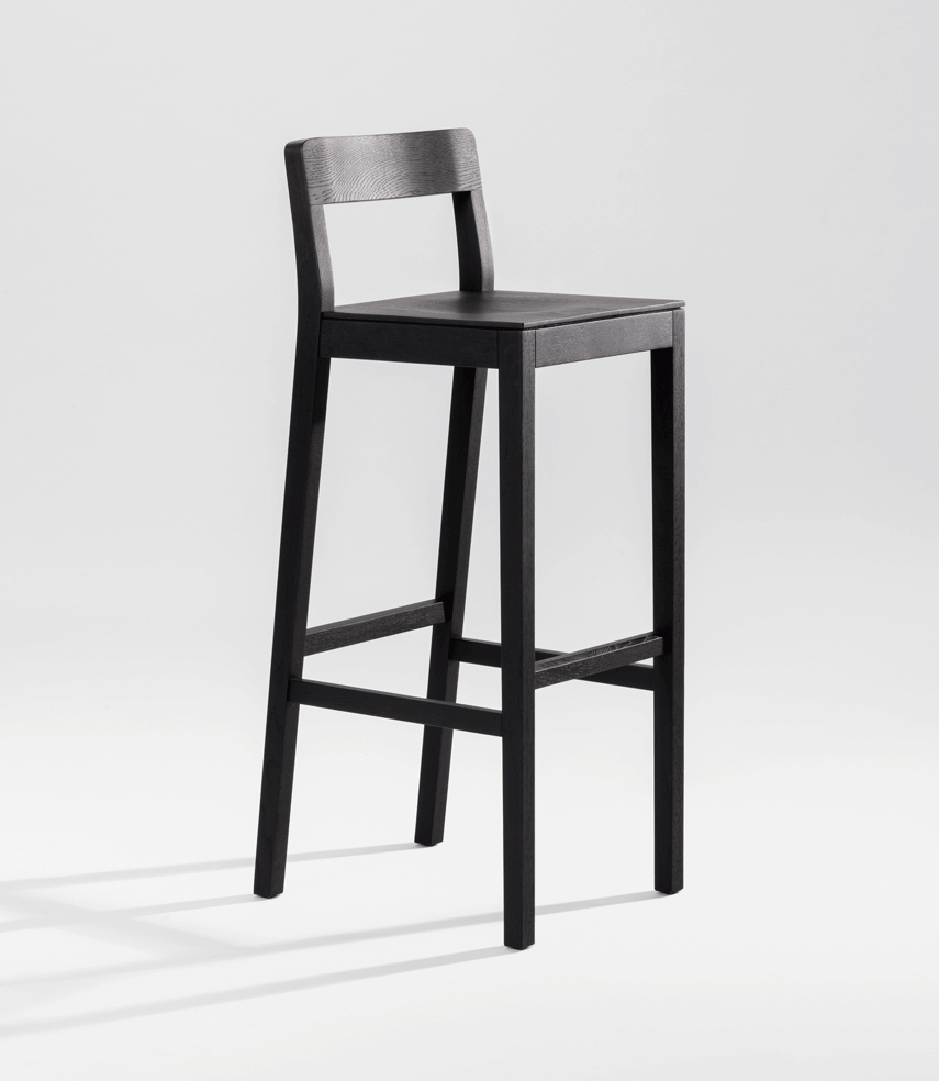 zeitraummoebel-barhocker-sitbar-massivholz-01-855x984