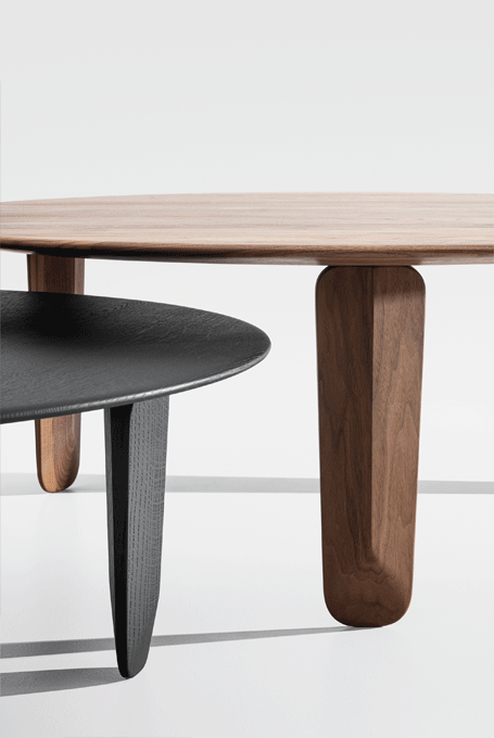 zeitraummoebel-beistelltisch-kuyu-massivholz-02-455x680