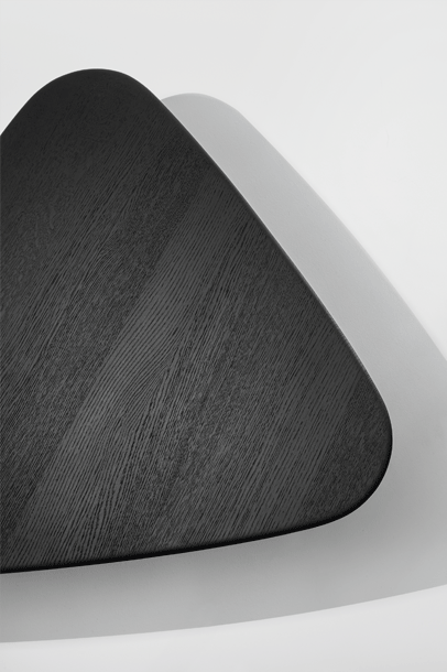 zeitraummoebel-beistelltisch-kuyu-massivholz-10