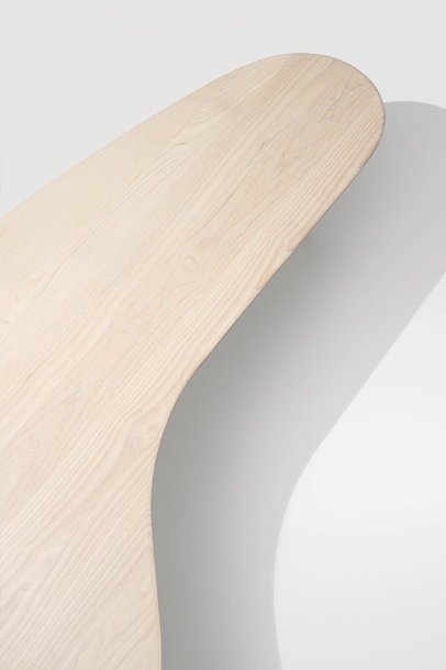 zeitraummoebel-beistelltisch-kuyu-massivholz-14