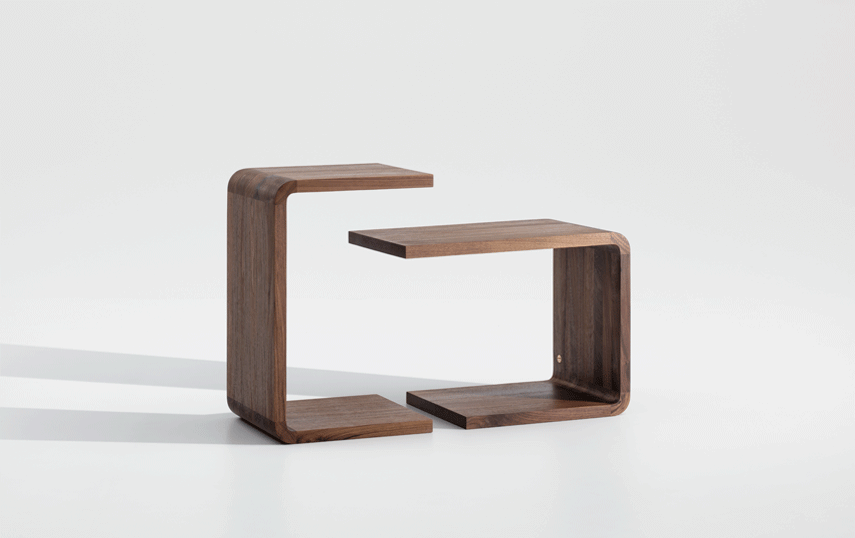 zeitraummoebel-beistelltisch-waiterwaitress-massivholz-01-855x538