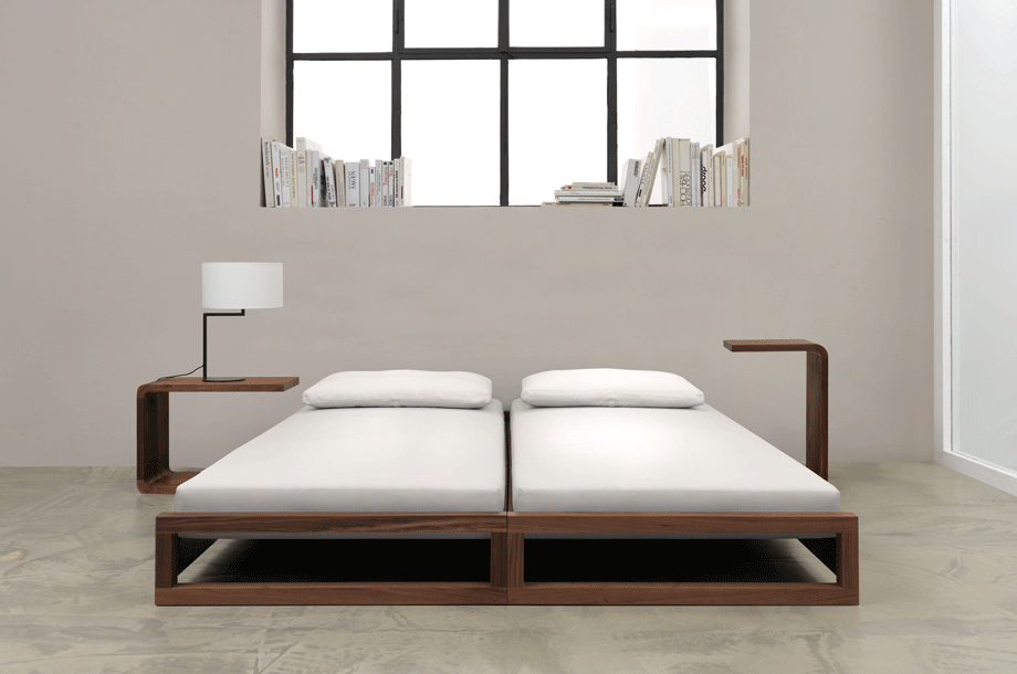 zeitraummoebel-beistelltisch-waiterwaitress-massivholz-07-920x610