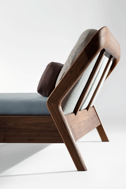 zeitraummoebel-bettmitpolsterkissen-fridaynight-massivholz-09