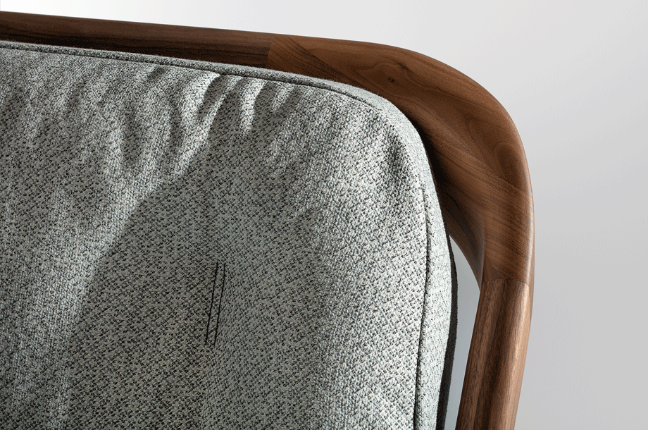 zeitraummoebel-bettmitpolsterkissen-fridaynight-massivholz-12-920x610