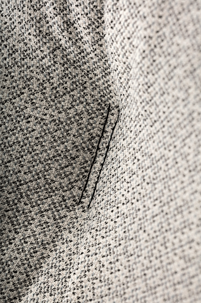 zeitraummoebel-bettmitpolsterkissen-fridaynight-massivholz-13