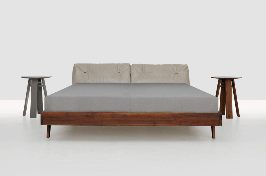 zeitraummoebel-bettmitpolsterkissen-grandmellow-massivholz-10-920x610