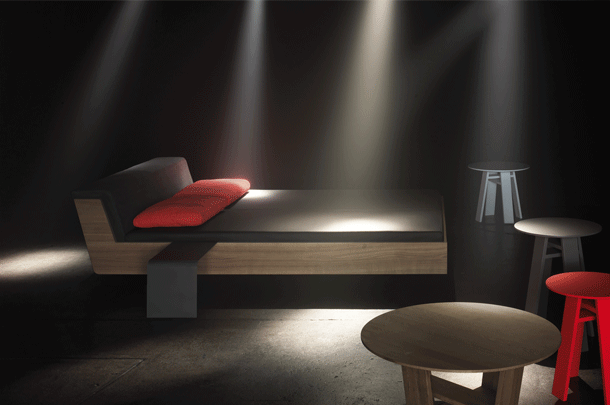 zeitraummoebel-bettmitpolsterkopfteil-fusion-massivholz-05-610x405