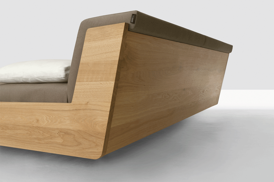 zeitraummoebel-bettmitpolsterkopfteil-fusion-massivholz-09-920x610