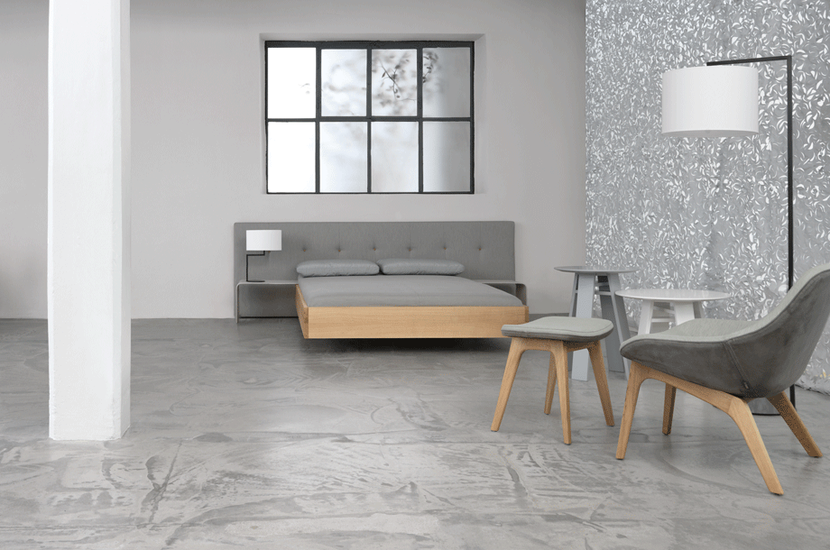 zeitraummoebel-fussschemel-morphpouf-massivholz-polster_08-920x610