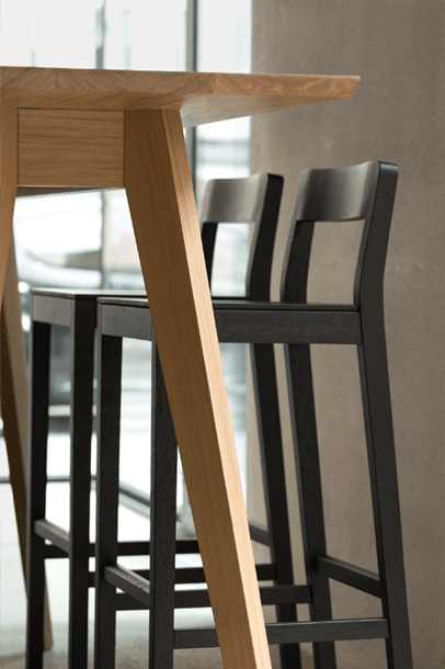 zeitraummoebel-hochtisch-cenahigh-massivholz-08