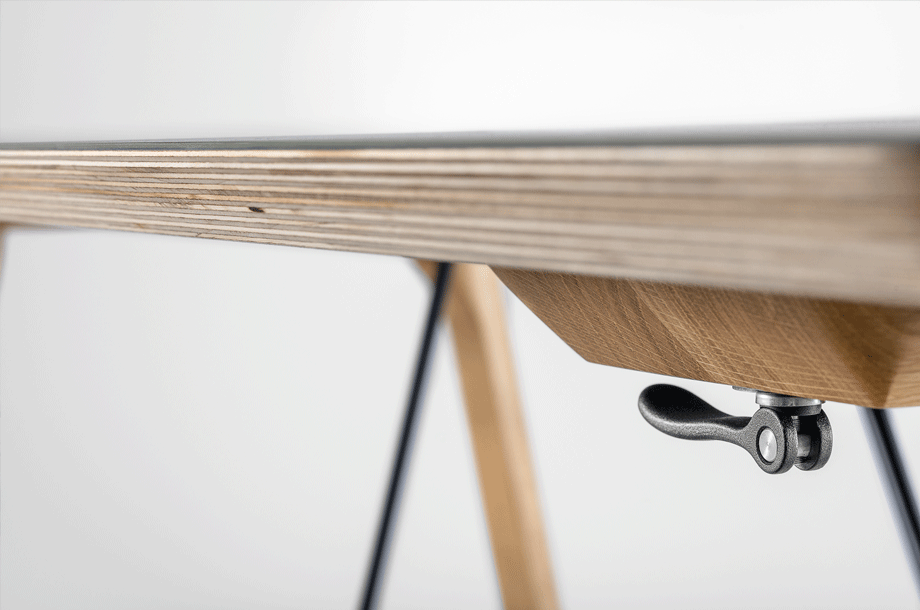 zeitraummoebel-hochtisch-railhigh-massivholz-linoleum-07-920x610