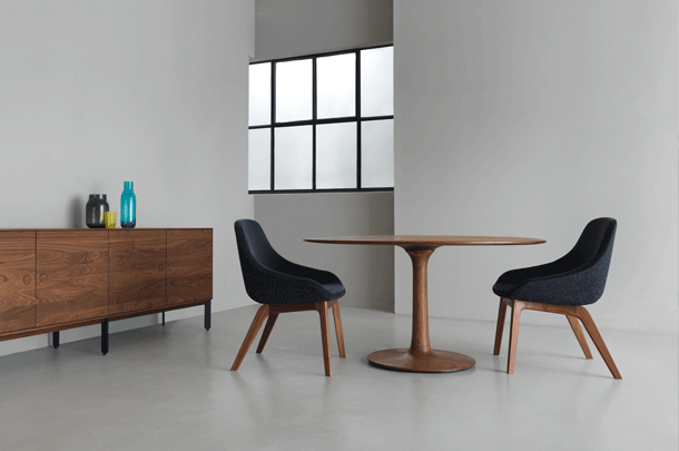 zeitraummoebel-polsterstuhl-morphdining-massivholz-polster-03-610x405