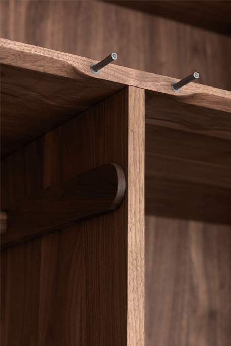 zeitraummoebel-schrank-kintall-massivholz-05-455x680