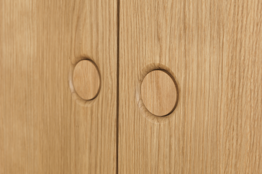 zeitraummoebel-schrank-kintall-massivholz-14-920x610