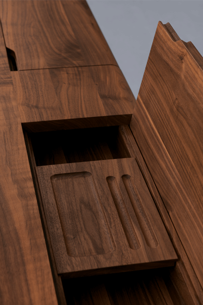 zeitraummoebel-sekretaer-secret-massivholz-11