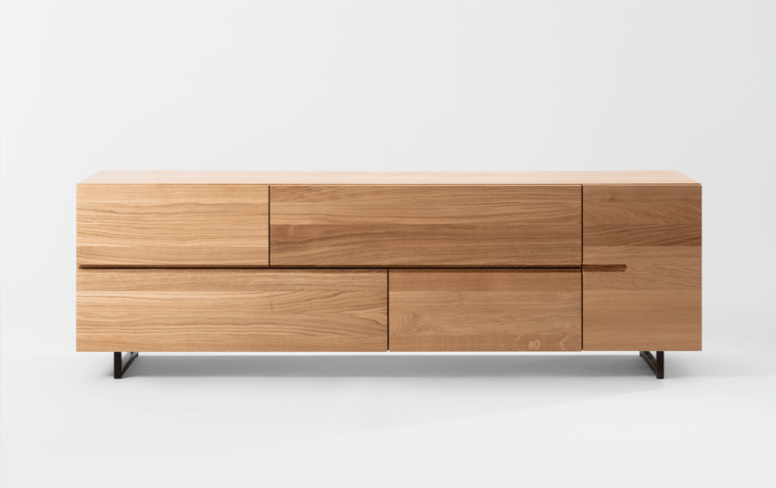 zeitraummoebel-sideboard-low-massivholz-01-855x538