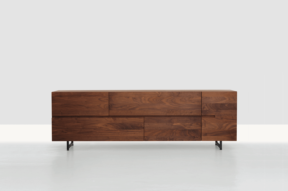 zeitraummoebel-sideboard-low-massivholz-08-920x610