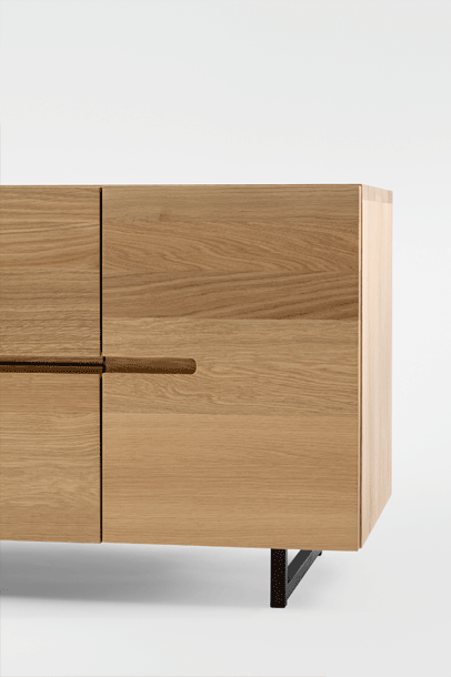zeitraummoebel-sideboard-low-massivholz-10