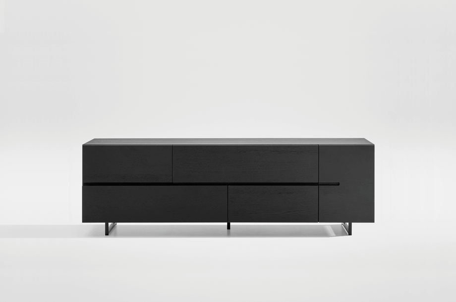 zeitraummoebel-sideboard-low-massivholz-14-920x610