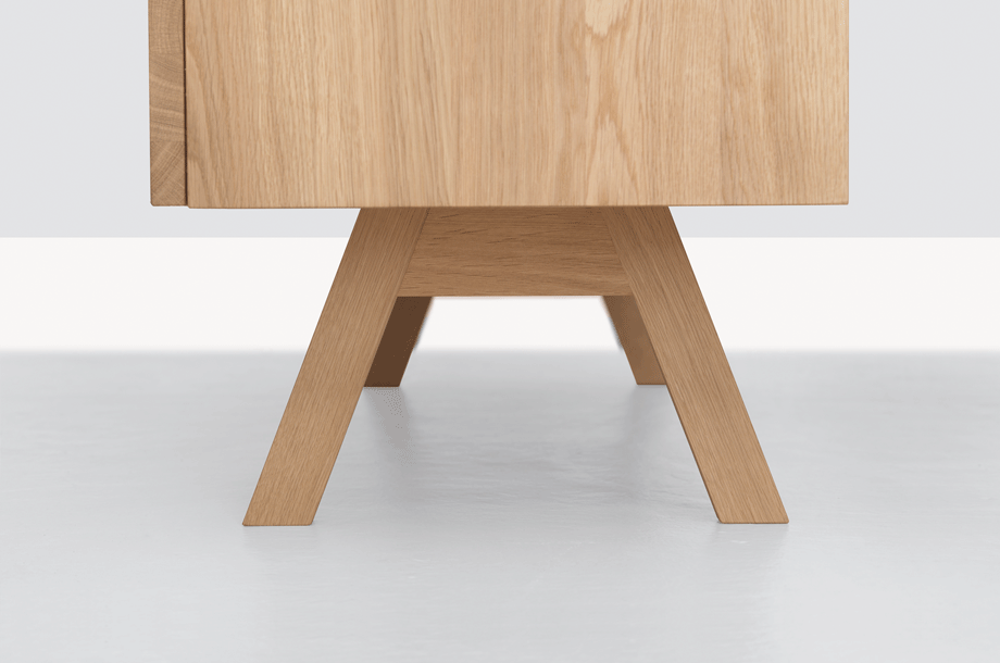 zeitraummoebel-sideboard-lowatelier-massivholz-07-920x610