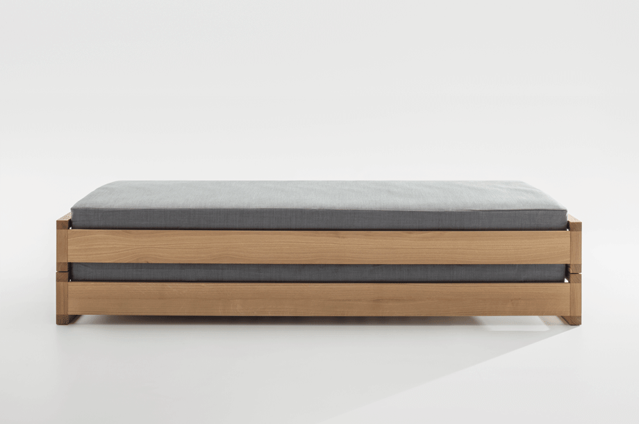 zeitraummoebel-stapelbett-guest-massivholz-16-920x610