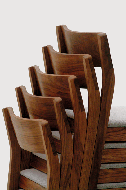 zeitraummoebel-stapelstuhl-sit-massivholz-07