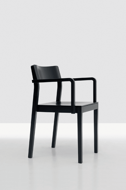 zeitraummoebel-stapelstuhl-sit-massivholz-14