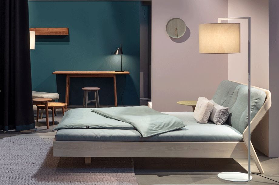 zeitraummoebel-stehleuchte-readnoon-Lampenschirm-textil-12-920x610