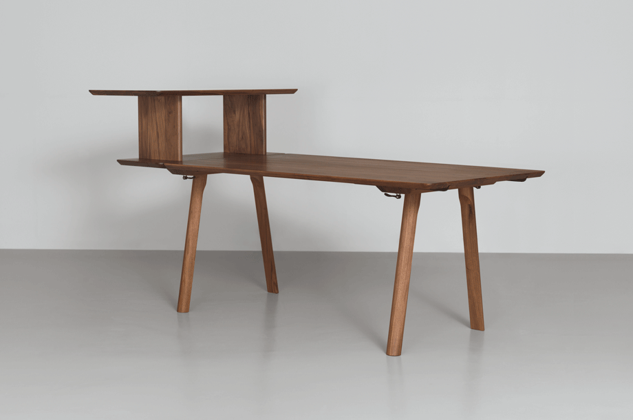 zeitraummoebel-stehpult-railbreak-10-920x610