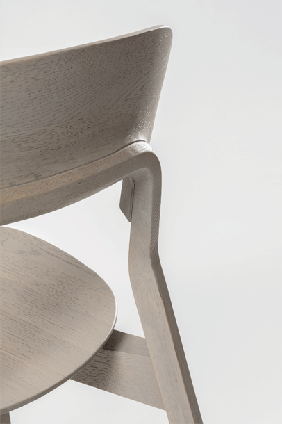 zeitraummoebel-stuhl-nonoto-massivholz-14