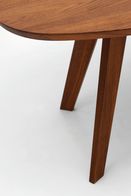 zeitraummoebel-tisch-hyperelliptisch-cena-massivholz-02-455x680