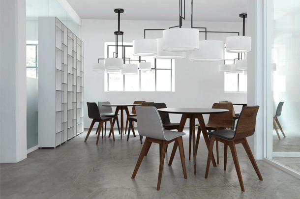 zeitraummoebel-tisch-rund-cenacafe-massivholz-03-610x405