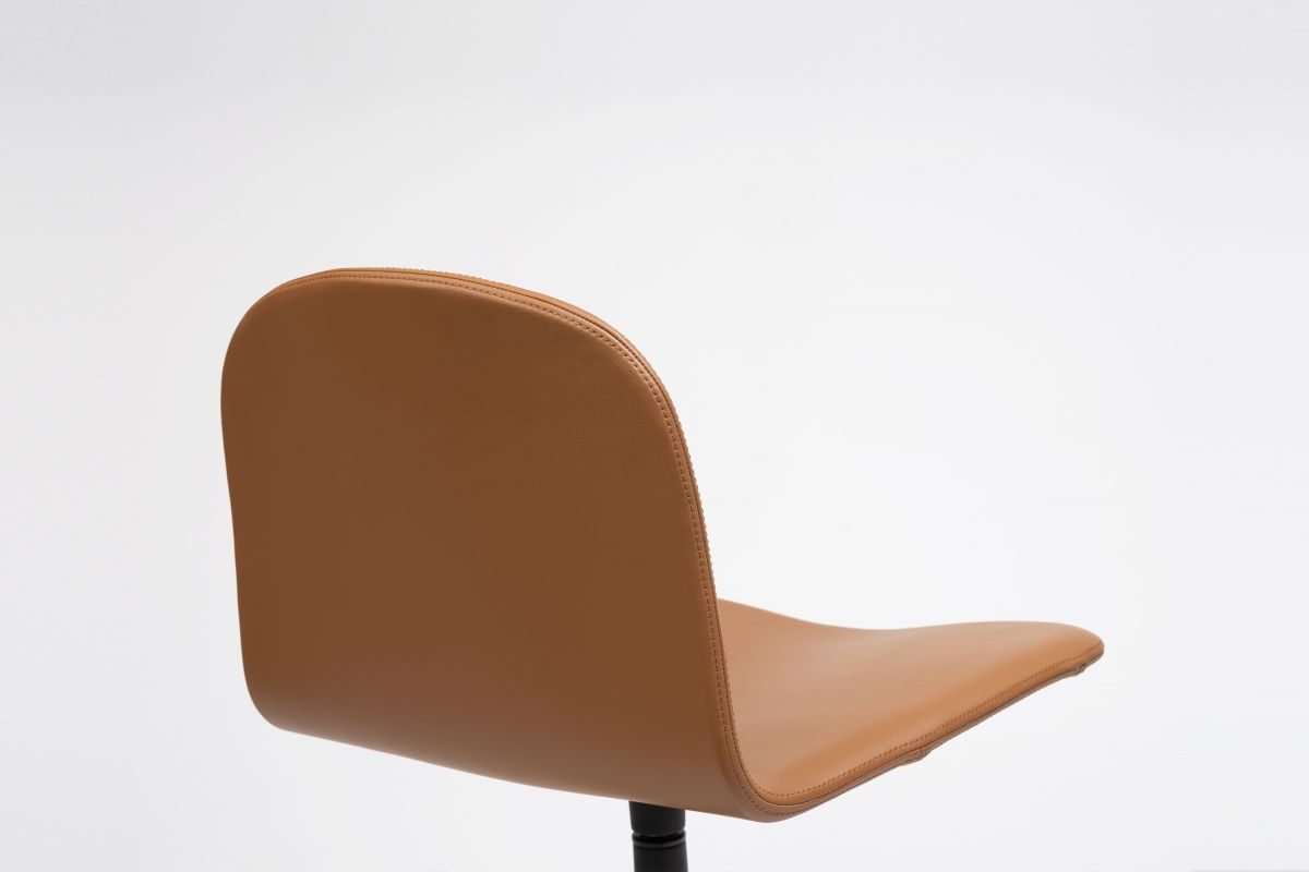 32.-bob-giratoria-marron-web-6.1