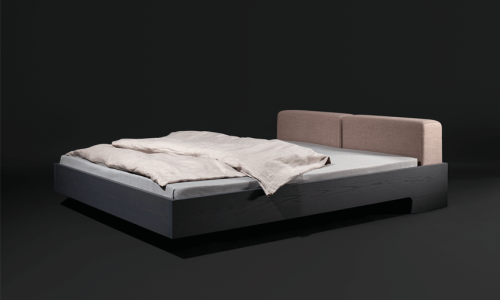 zeitraummoebel-bettmitpolsterkissen-doze-massivholz-01-855x538